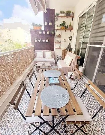 Rum i privatbostad Namaste :) Enjoy Every Moment *